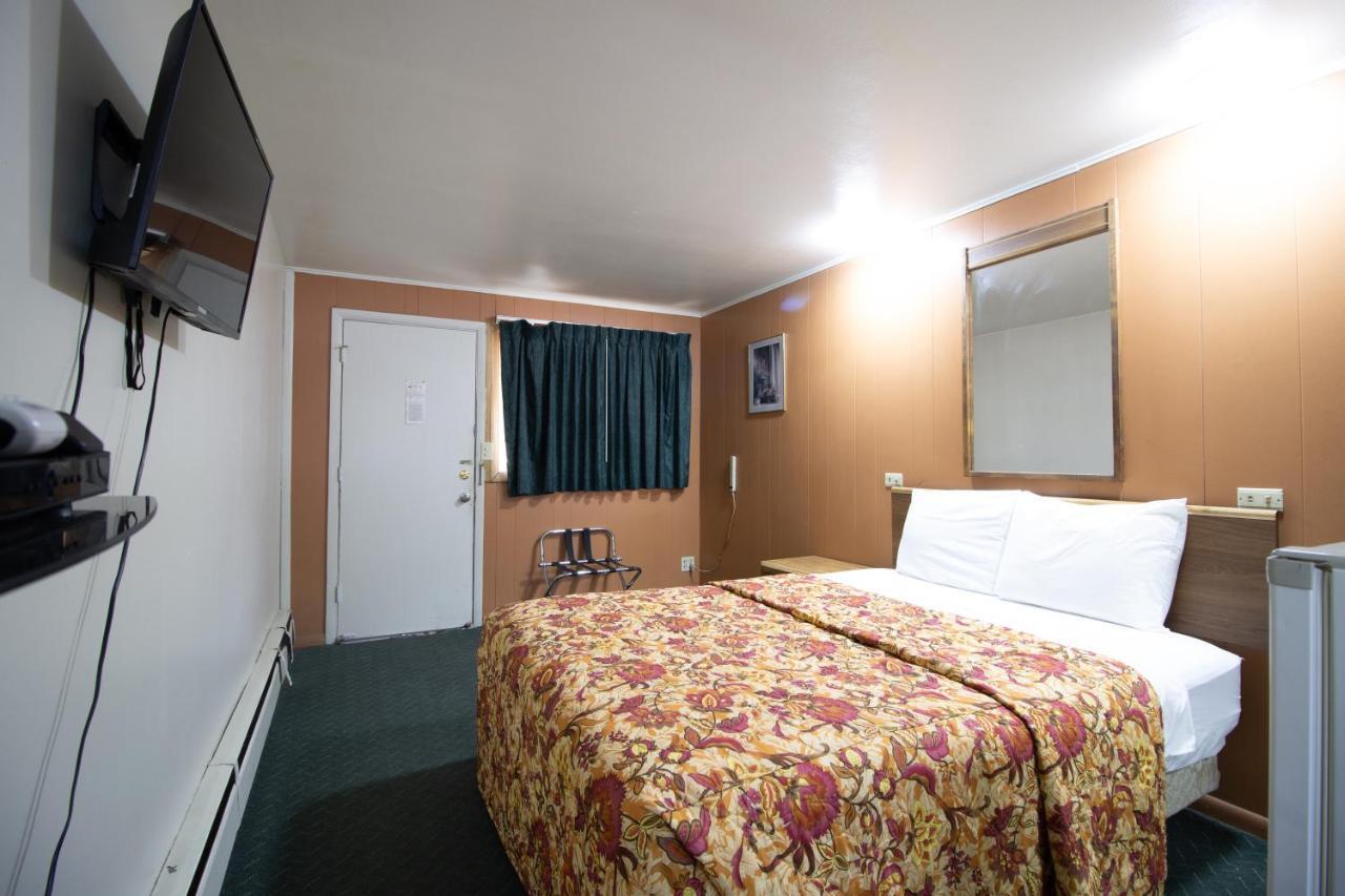 Wyoming Motel Wheatland Экстерьер фото